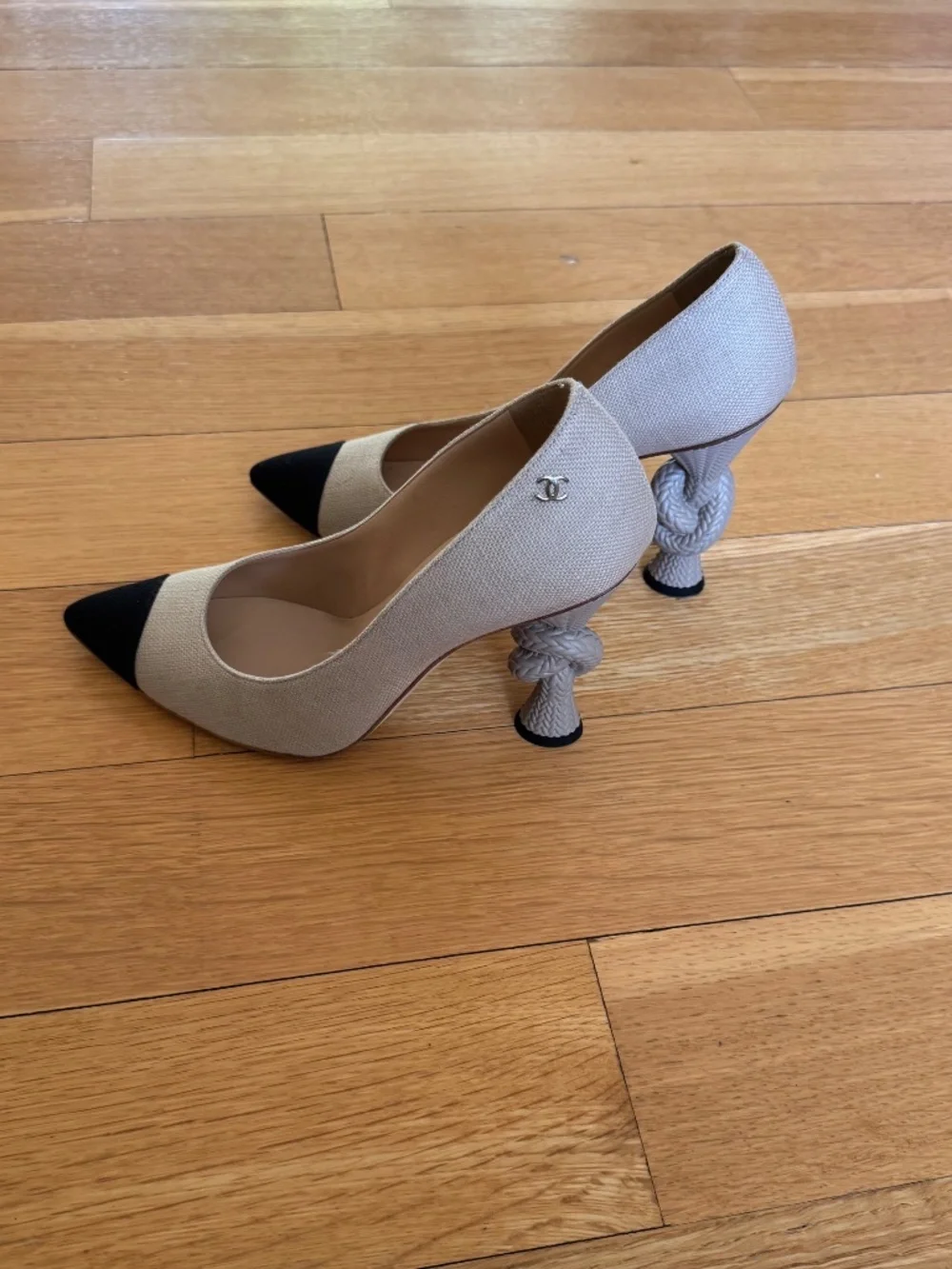 Chanel Colorblock Pattern Pumps - Picture 11 of 13